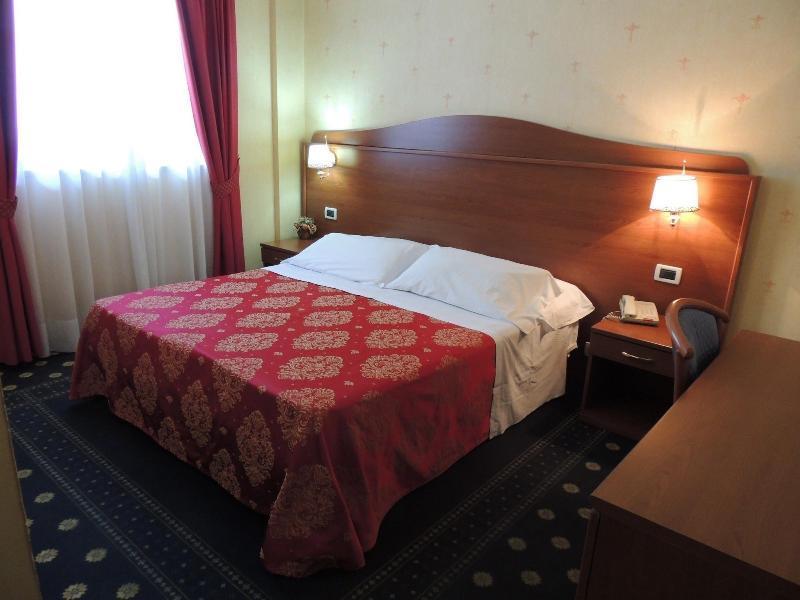 Hotel Rigolfo Μονκαλιέρι Εξωτερικό φωτογραφία